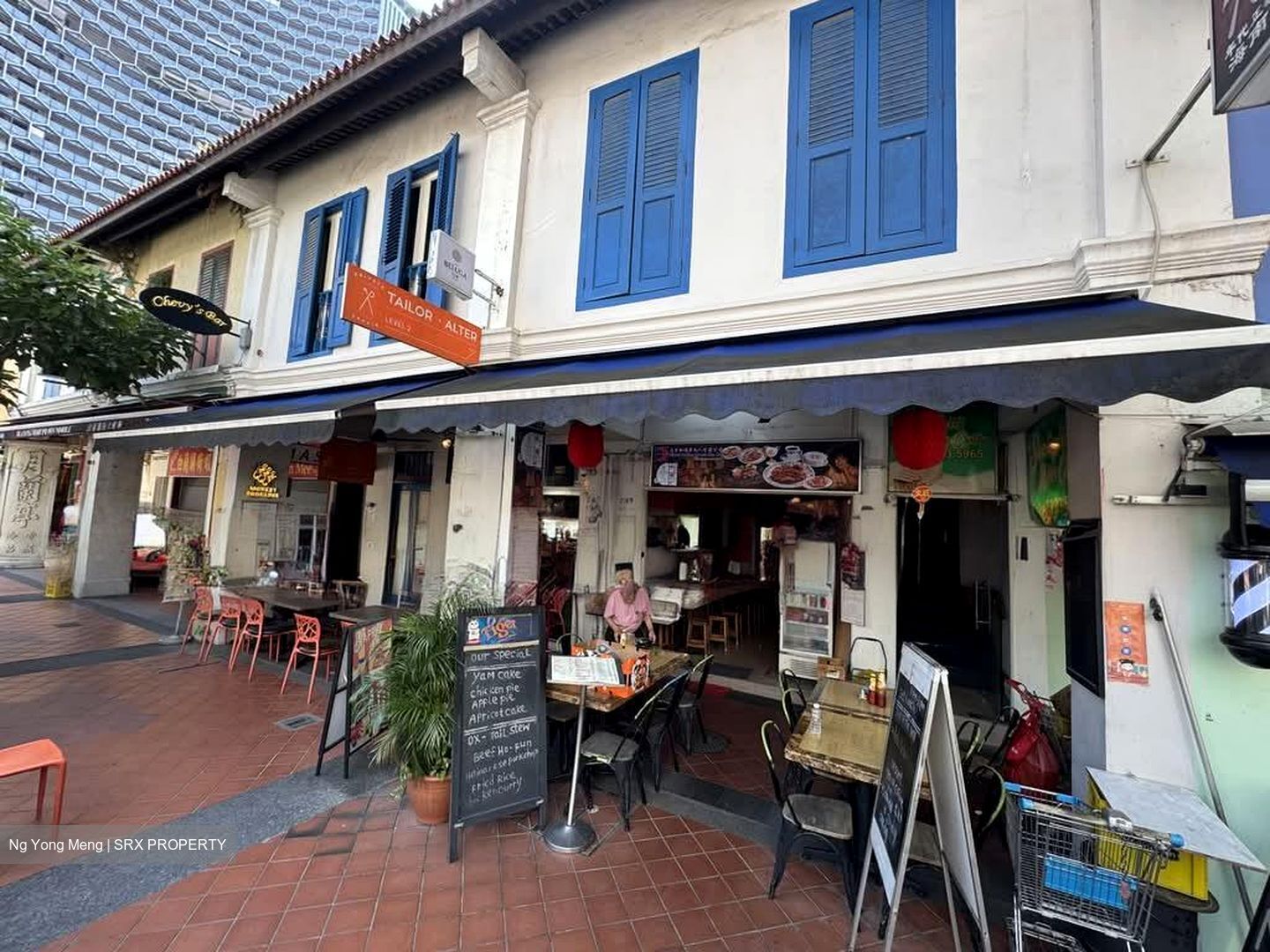 Beach Centre (D7), Retail #588167571
